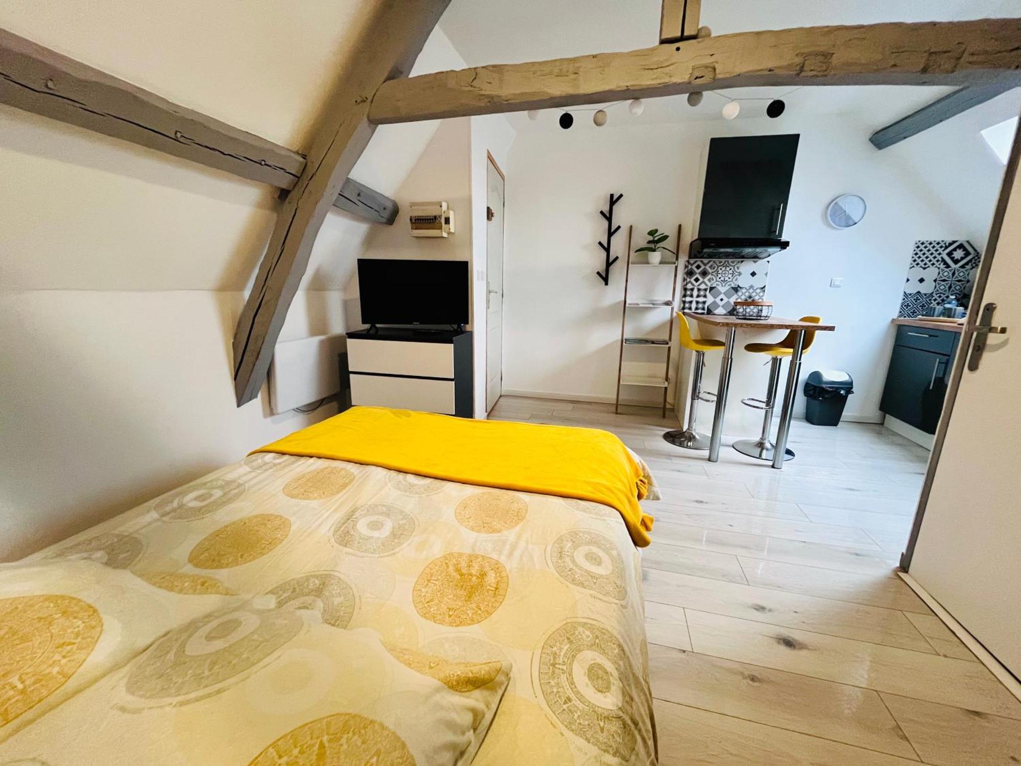 Au Petit Marcade Appartement Abbeville Buitenkant foto