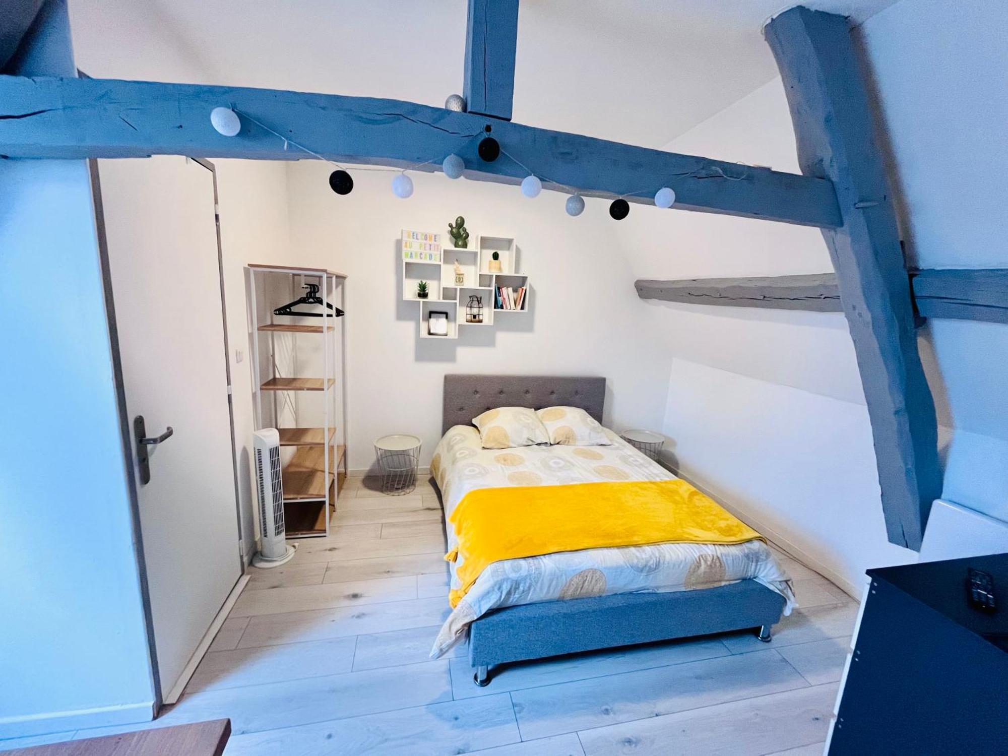 Au Petit Marcade Appartement Abbeville Buitenkant foto