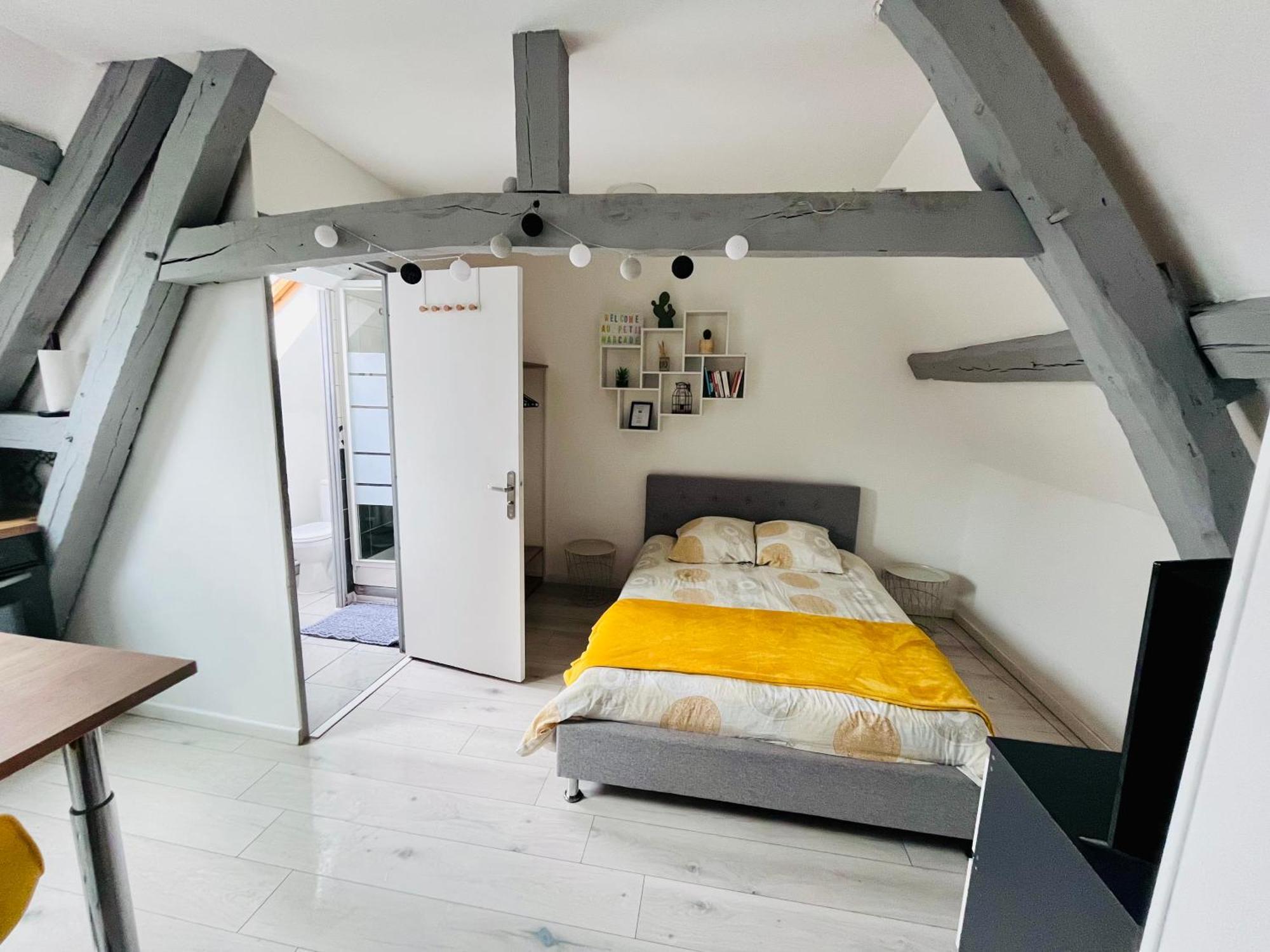 Au Petit Marcade Appartement Abbeville Buitenkant foto