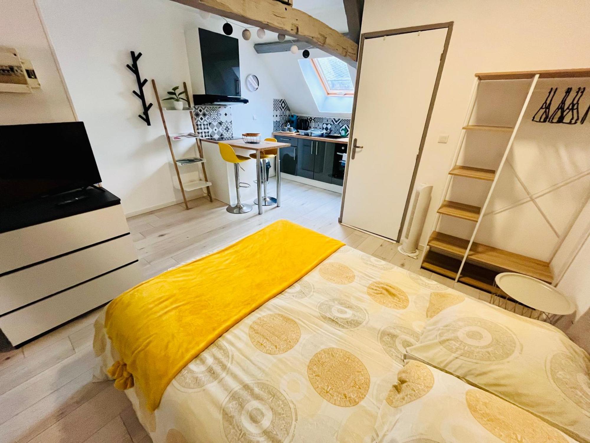 Au Petit Marcade Appartement Abbeville Buitenkant foto